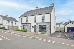 4, Oakwood Avenue, Antrim